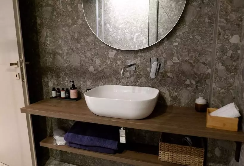 Kaiser Luxury Suites