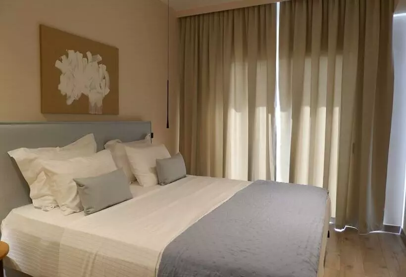 Kaiser Luxury Suites