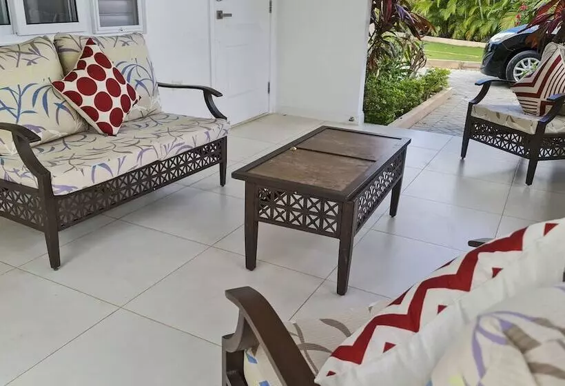 پانسیون Casa Maurice Ocho Rios Villa