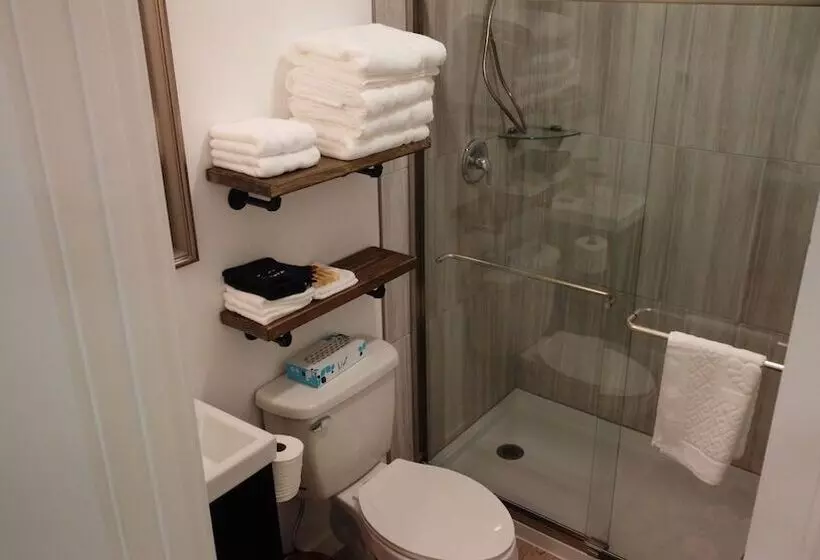 ペンション Winzig Lodge