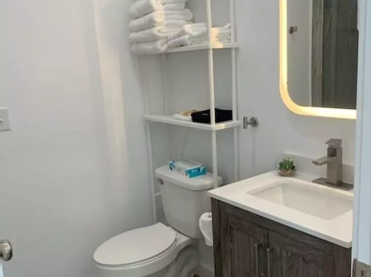 ペンション Winzig Lodge