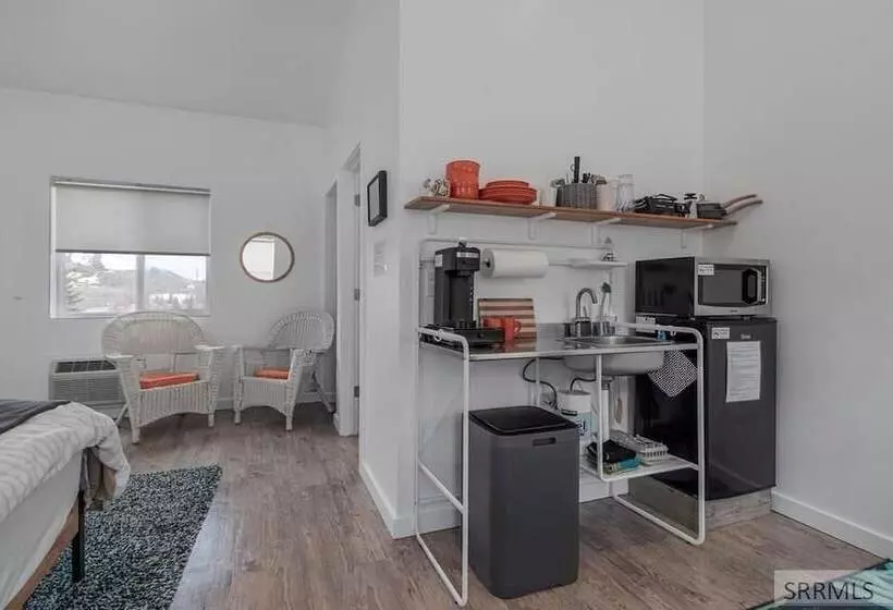 ペンション Winzig Lodge