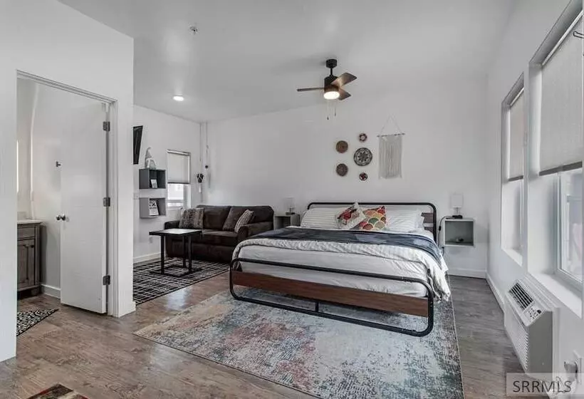 ペンション Winzig Lodge