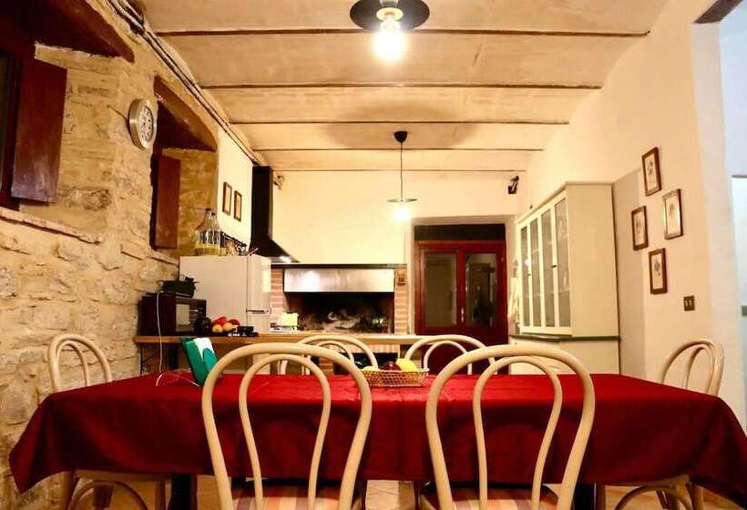 דירת נופש Casa Lola A Lovely 3 Bed House In Bolognola