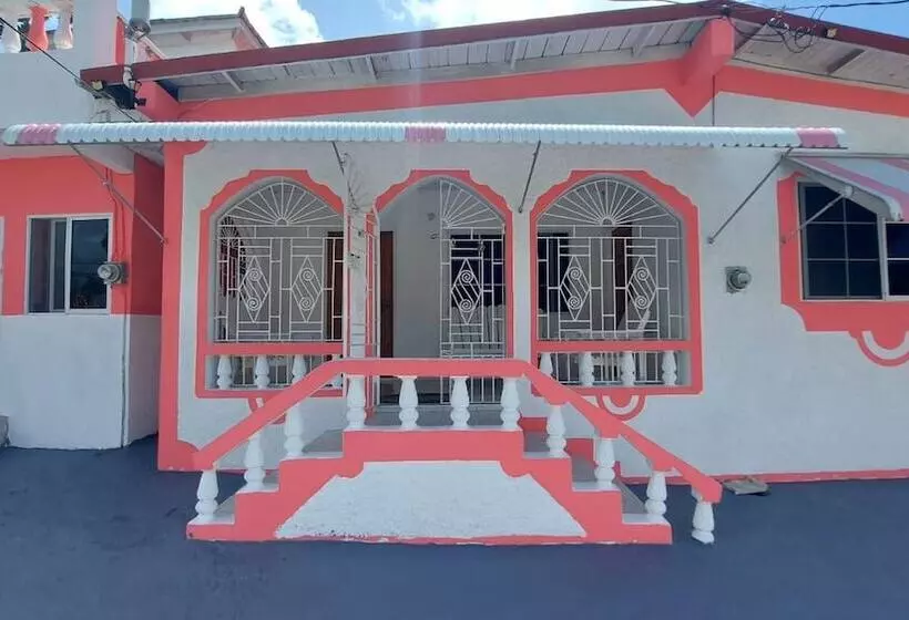 اقامتگاه Lovely 2 Bedroom House In St Thomas Jamaica
