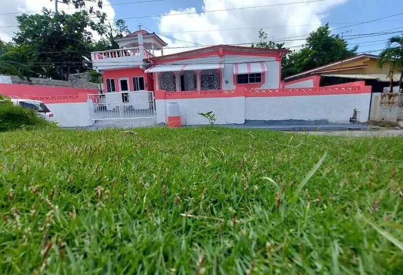 اقامتگاه Lovely 2 Bedroom House In St Thomas Jamaica