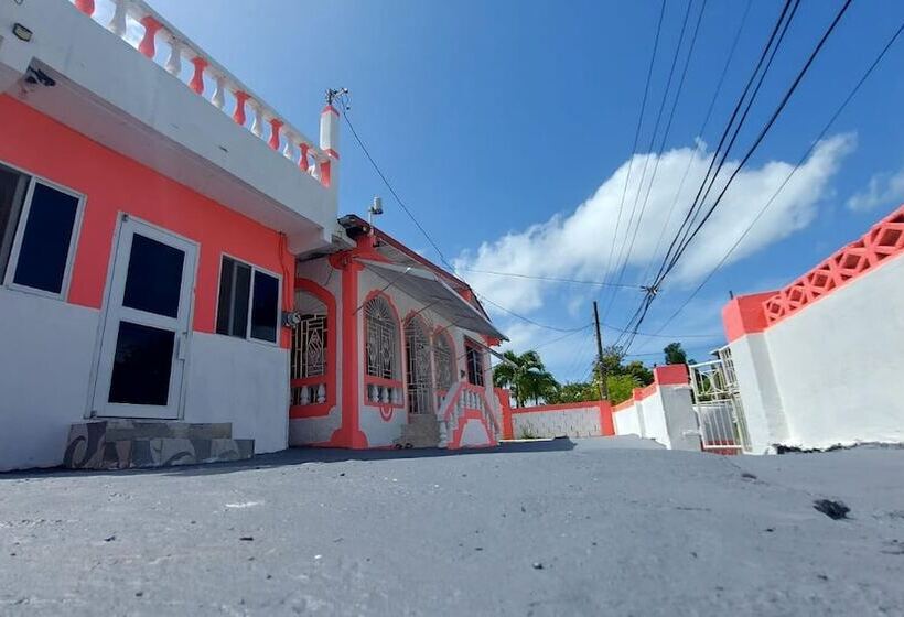 اقامتگاه Lovely 2 Bedroom House In St Thomas Jamaica