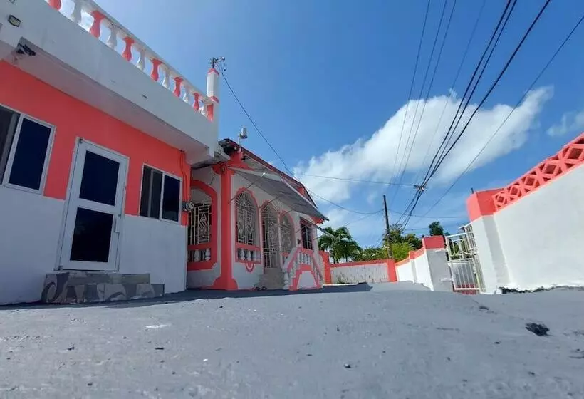 اقامتگاه Lovely 2 Bedroom House In St Thomas Jamaica