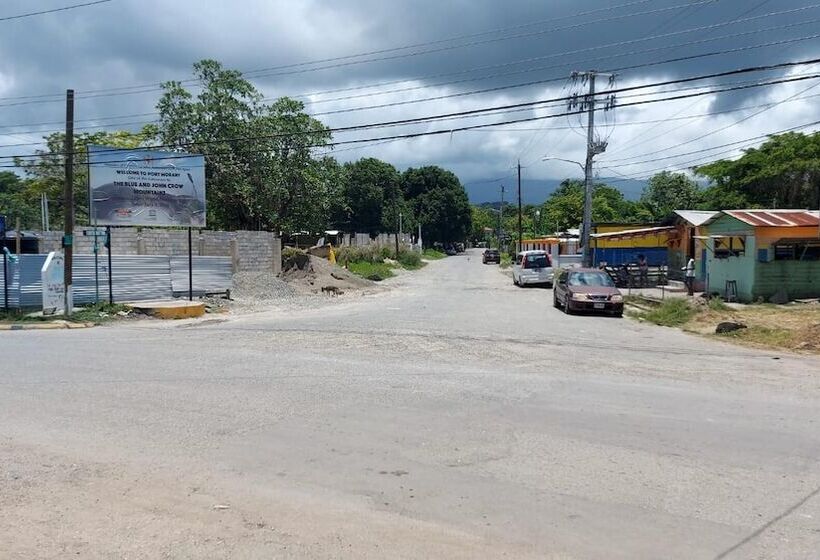 اقامتگاه Lovely 2 Bedroom House In St Thomas Jamaica