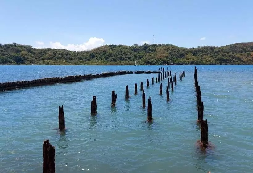 اقامتگاه Lovely 2 Bedroom House In St Thomas Jamaica