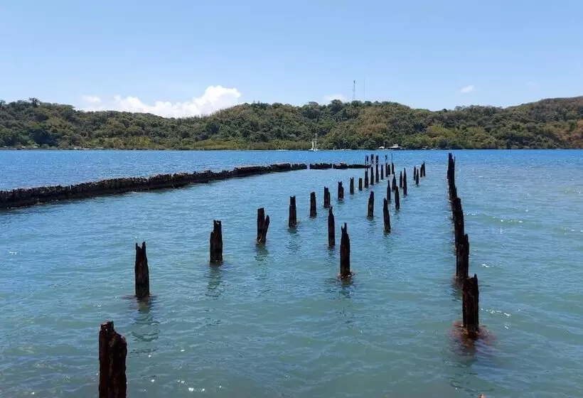 اقامتگاه Lovely 2 Bedroom House In St Thomas Jamaica