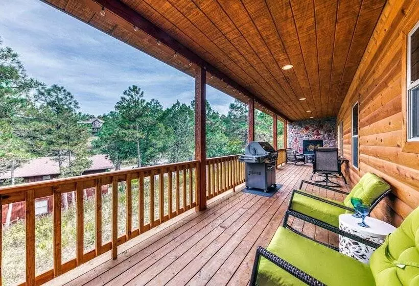The Lone Star Lodge