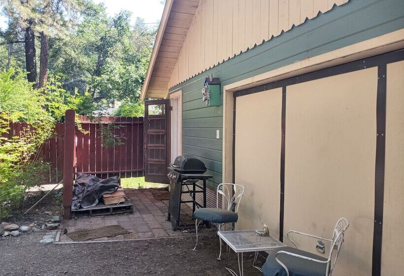 Bigfoot Rv & Cabins Park