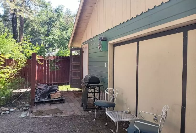 Bigfoot Rv & Cabins Park