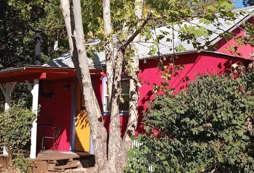 Bigfoot Rv & Cabins Park