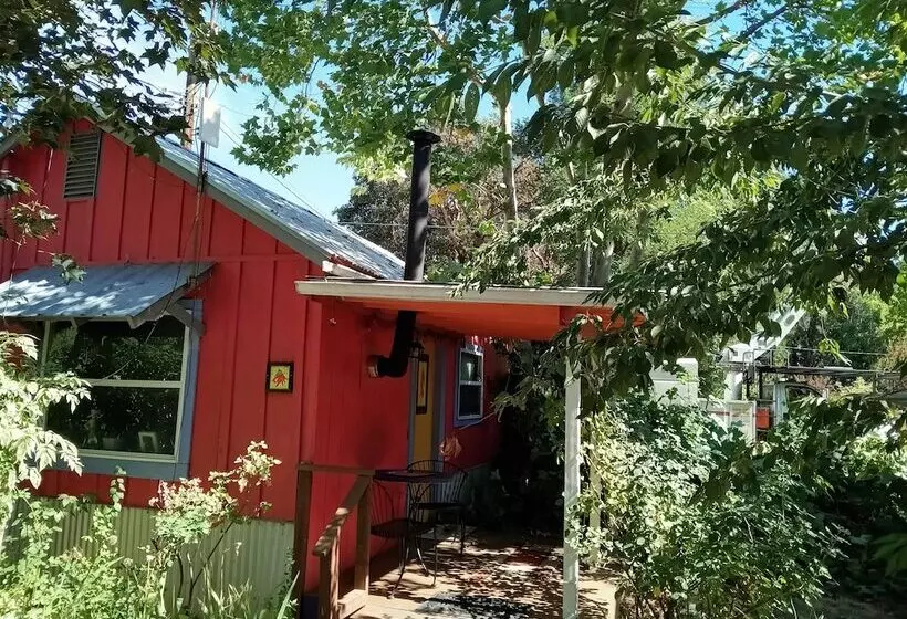 Bigfoot Rv & Cabins Park