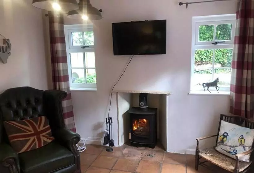 Charming Country Cottage In A Peaceful Location