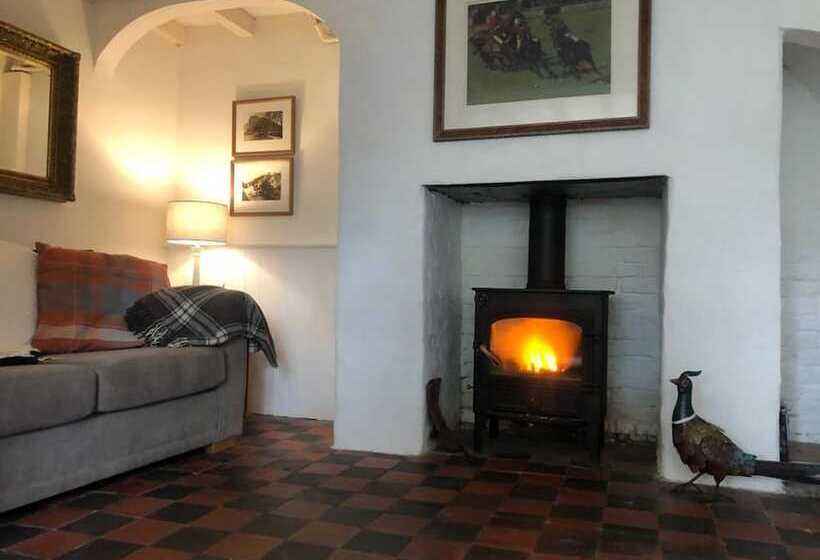 Charming Country Cottage In A Peaceful Location