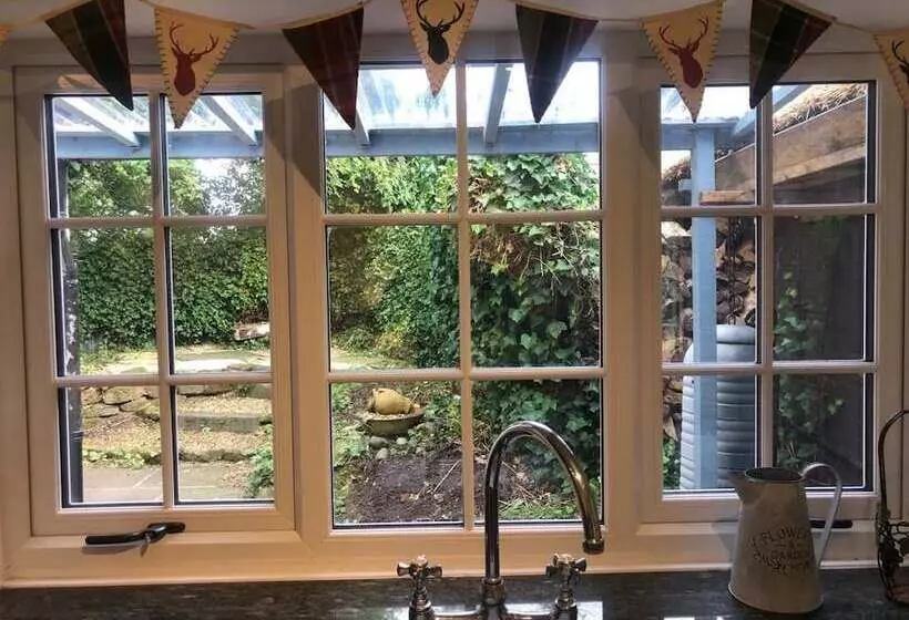 Charming Country Cottage In A Peaceful Location