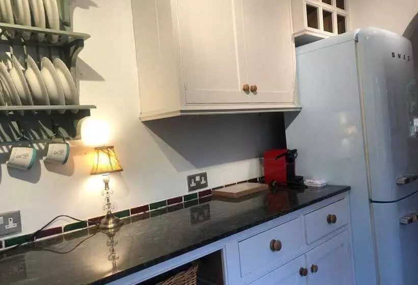 Charming Country Cottage In A Peaceful Location