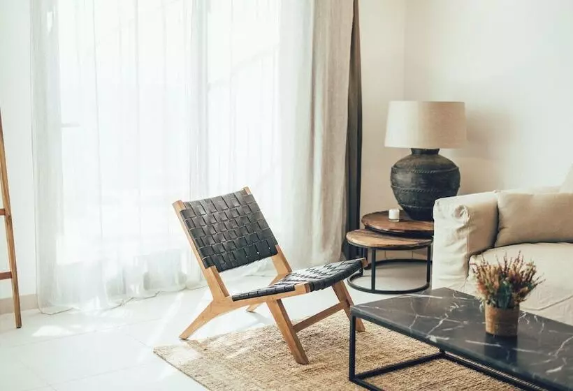 Hotelli Cala Lanuza Suites