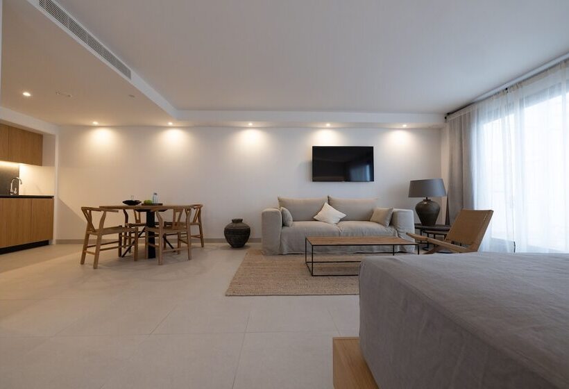 בית מלון כפרי Cala Lanuza Suites