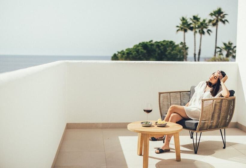 בית מלון כפרי Cala Lanuza Suites