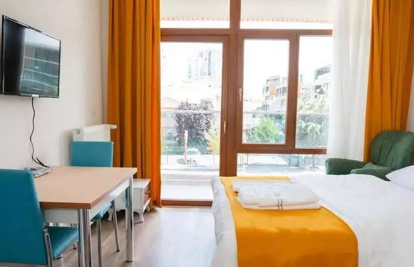 Hotelli Colorful Life çayyolu