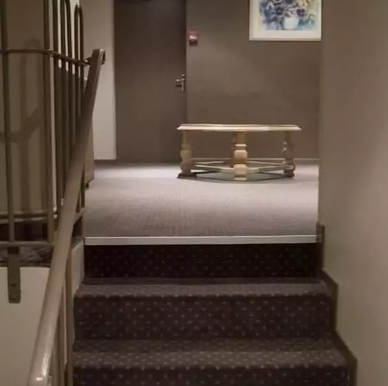 Hotelli Hôtel Les Frangins