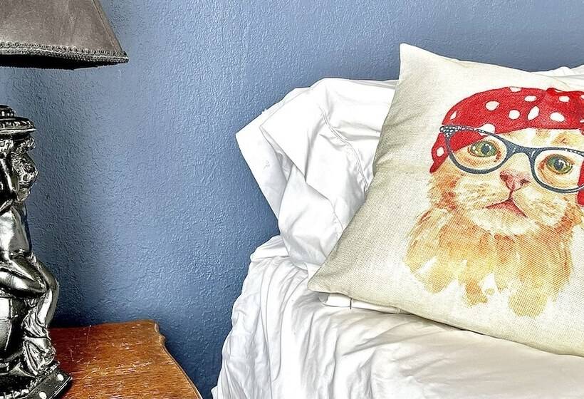 Отель La More At The Bisbee Inn