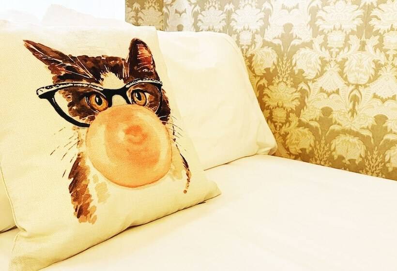 Отель La More At The Bisbee Inn