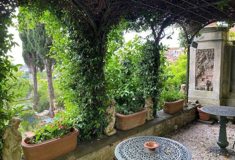 בית מלון כפרי Quattro Gigli Palace