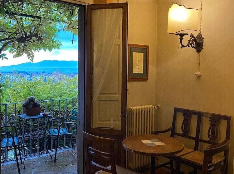 בית מלון כפרי Quattro Gigli Palace