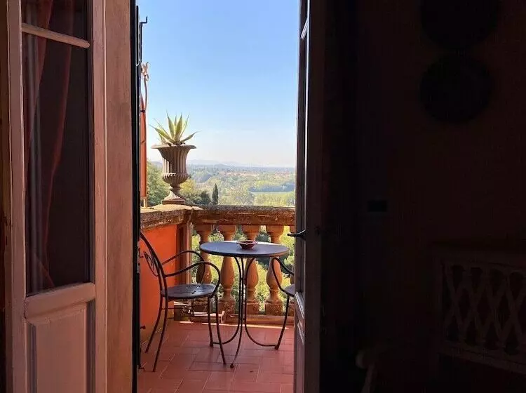 Hotelli Quattro Gigli Palace