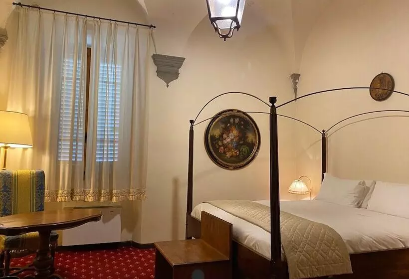 Hotelli Quattro Gigli Palace