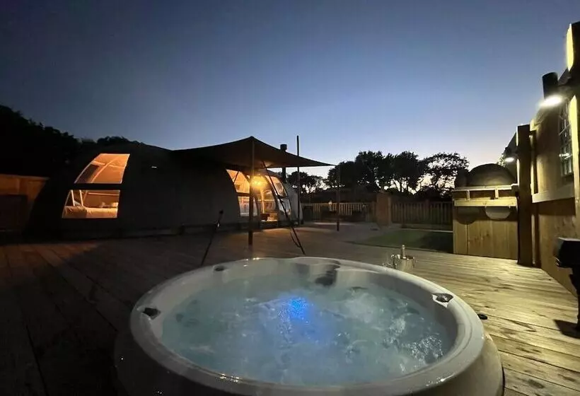 Hotelli Sunrise Dome Tent