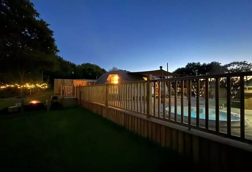 Hotelli Sunrise Dome Tent