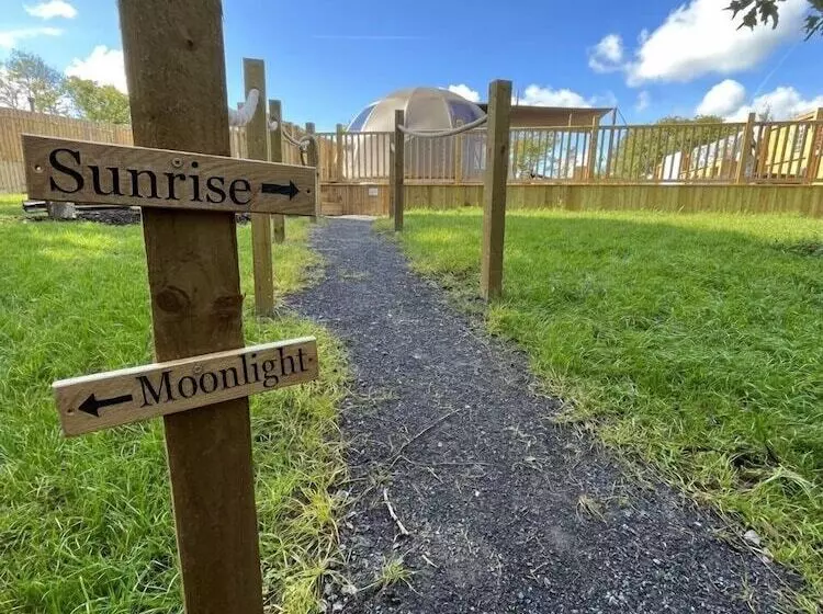 Hotelli Sunrise Dome Tent