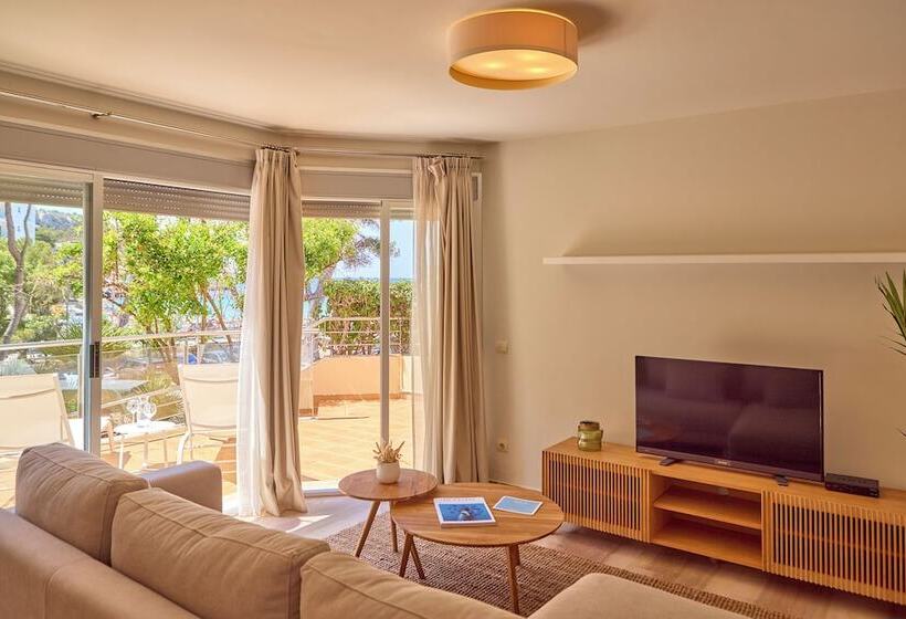 هتل Universal Aquamarin Beach Houses