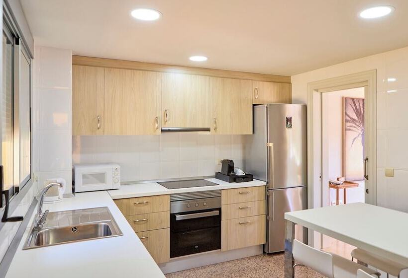 هتل Universal Aquamarin Beach Houses