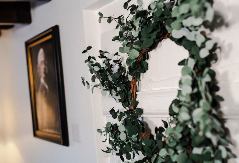 Hovell Hall Country B&b