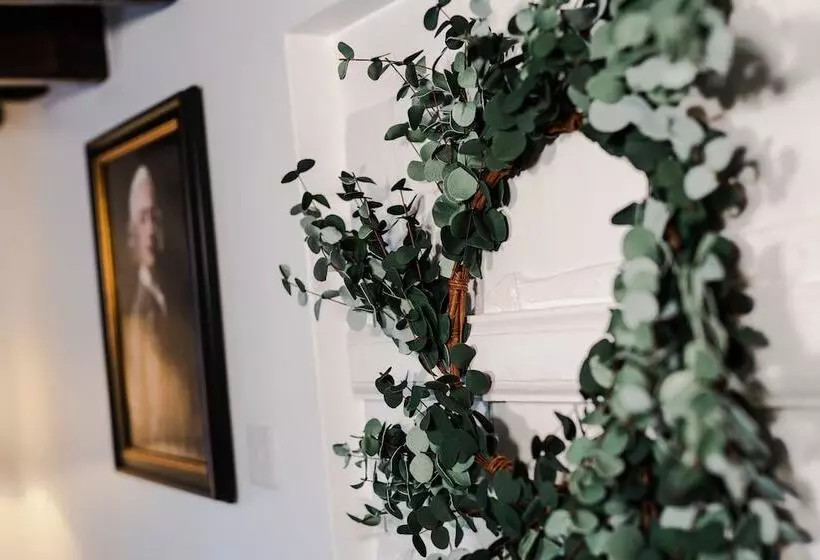 Hovell Hall  Country B&b