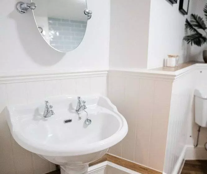 Hovell Hall  Country B&b