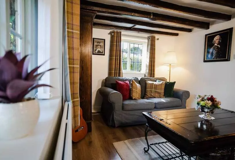 Hovell Hall  Country B&b