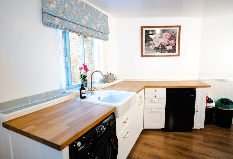 Hovell Hall Country B&b