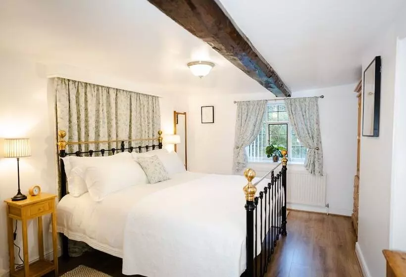 Hovell Hall  Country B&b