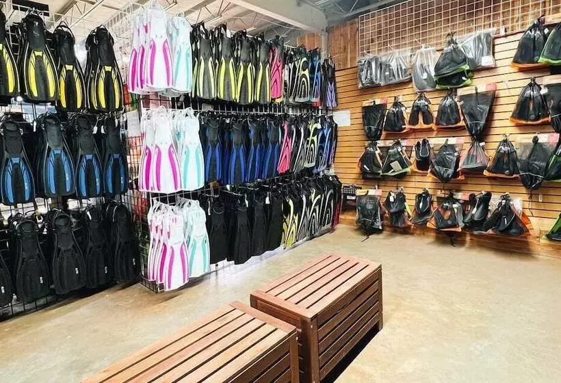 Motelli Beaver Dam Dive Shop And Resort