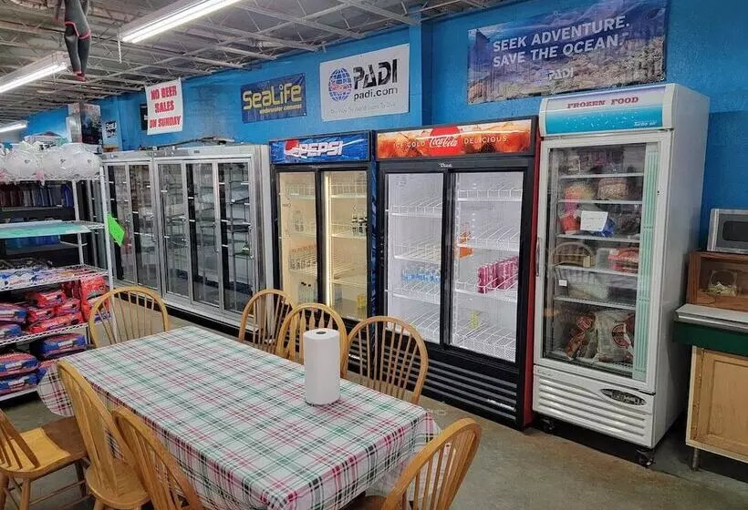 Motelli Beaver Dam Dive Shop And Resort