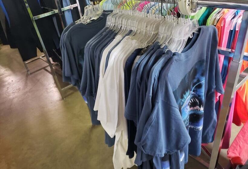 汽车旅馆 Beaver Dam Dive Shop And Resort