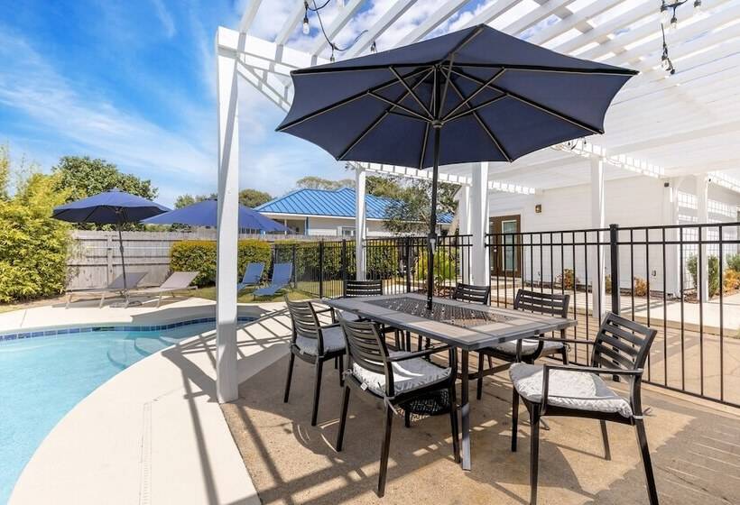 Pelican Retreat By Avantstay 5 Mins To Beach Pet Friendly W/ Pool & Bbq!